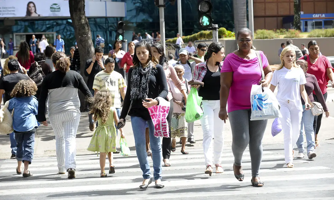 Desemprego atinge menor nível da série histórica em 19 estados e no DF; Ceará fecha 2025 com 6,5%