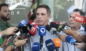 Médico de Bolsonaro confirma traumatismo craniano leve 