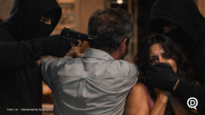 Criminosos armados invadem residência e rendem casal na zona rural de Quixeramobim