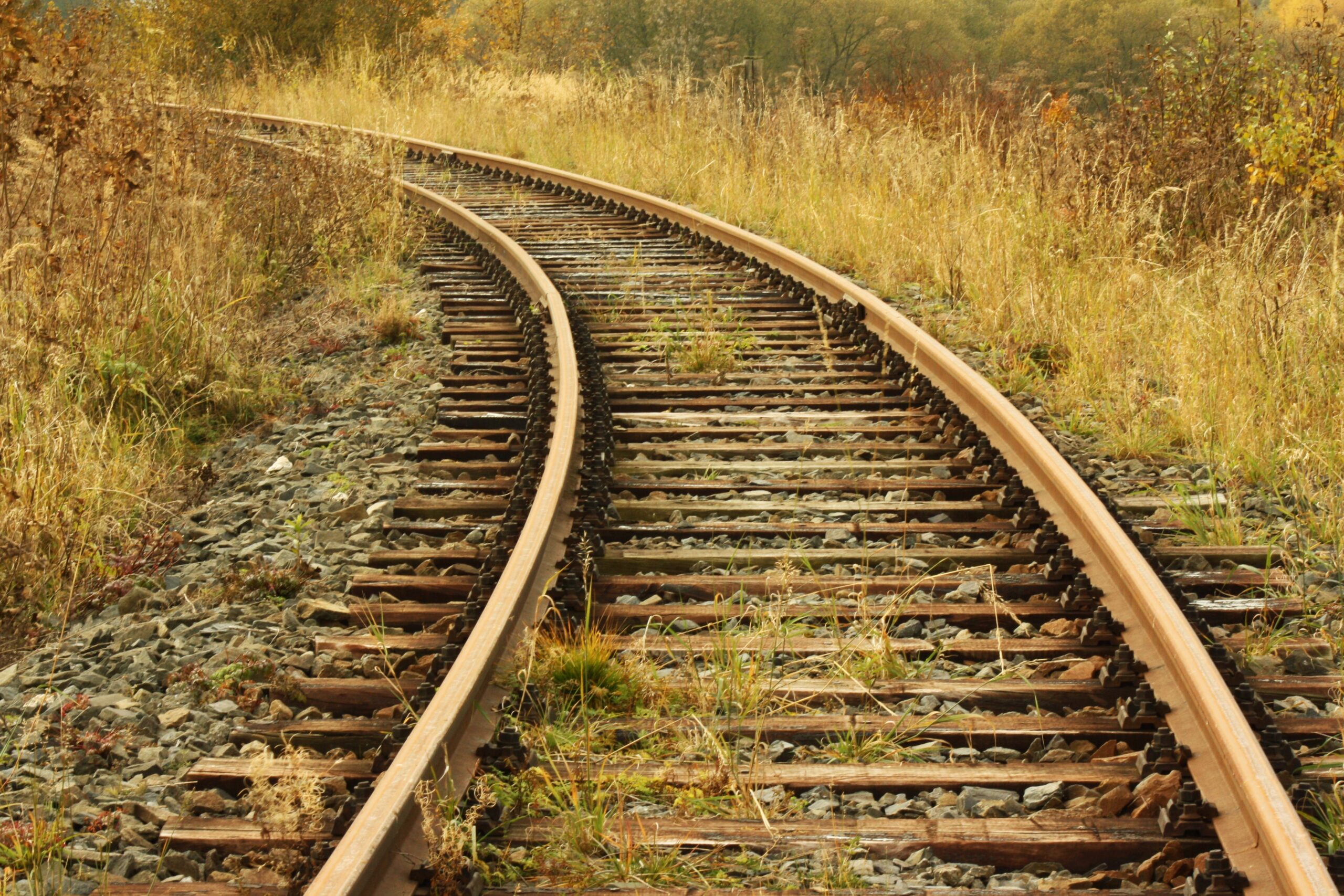 Justiça decreta prisão preventiva de três suspeitos de tentar furtar trilhos ferroviários em Quixeramobim