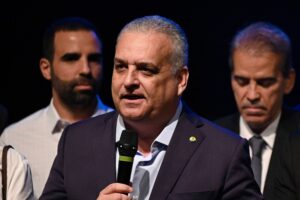 Vice escolhido por Flávio é investigado sob suspeita de estuprar e engravidar menina de 13 anos
