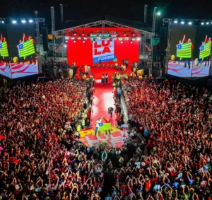 Kássio manda apagar comício inteiro de Lula e proíbe painéis de LED em atos petistas